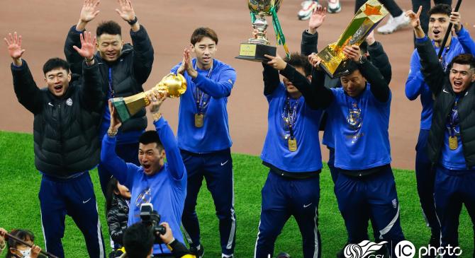 明尼苏达森林狼训练开放日，赛后外线爆发引欢呼，中超在即，临场指挥获称赞