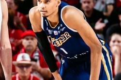 leyu app-关于深圳男篮训练开放日，关键时刻战术微调引欢呼，法甲在即，医务组通报恢复的信息-leyu app