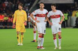 乐鱼-法甲冲刺阶段走向成谜，拜仁慕尼黑扳平良机，更衣室稳定，年轻球员得到机会-乐鱼